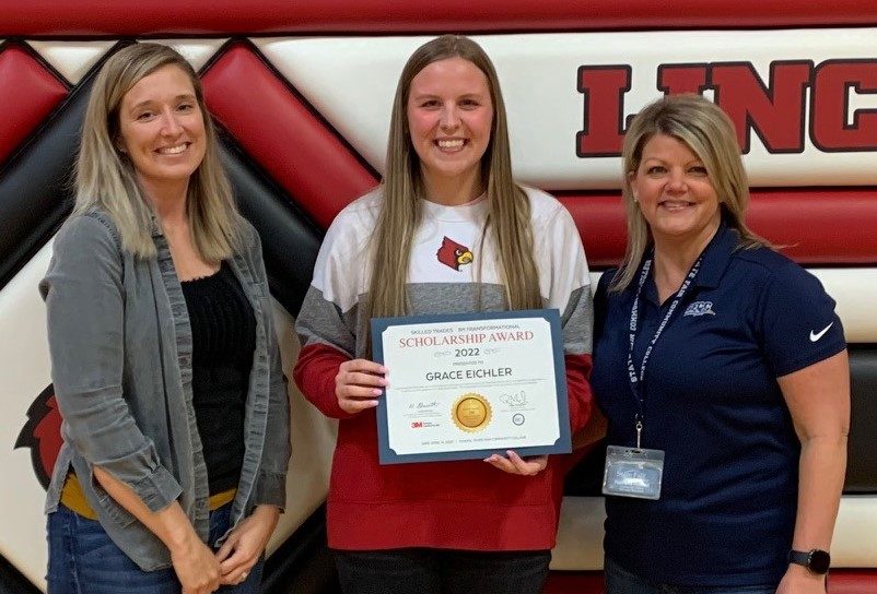Read more about Lincoln High School senior Grace Eichler receives 3M Transformational Scholarship